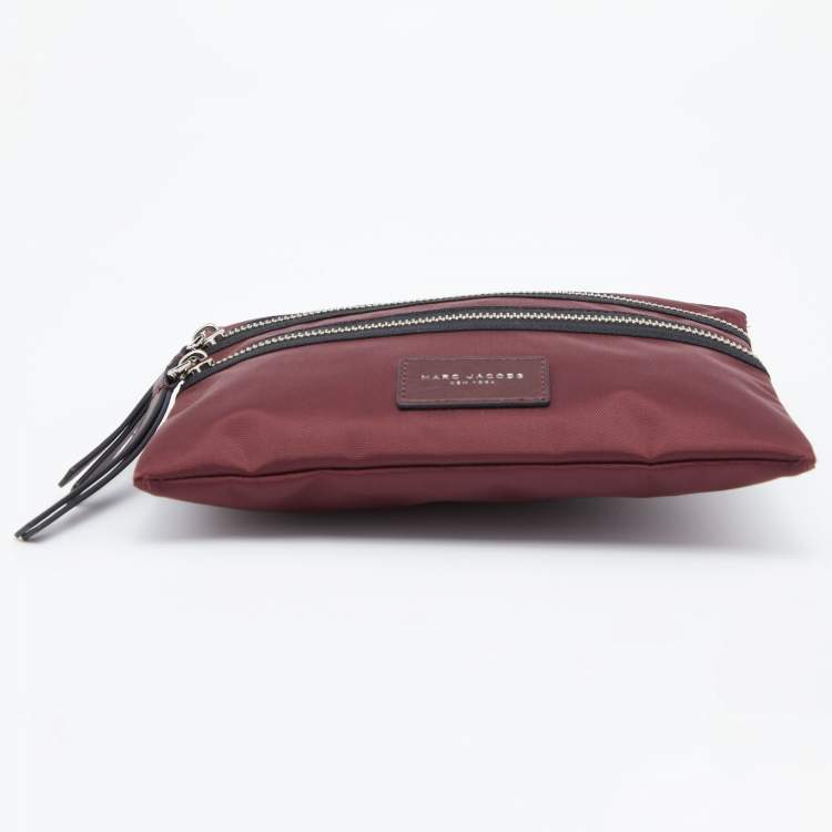 Pre Owned Marc Jacobs Burgundy Nylon and Leather Top Zip Clutch