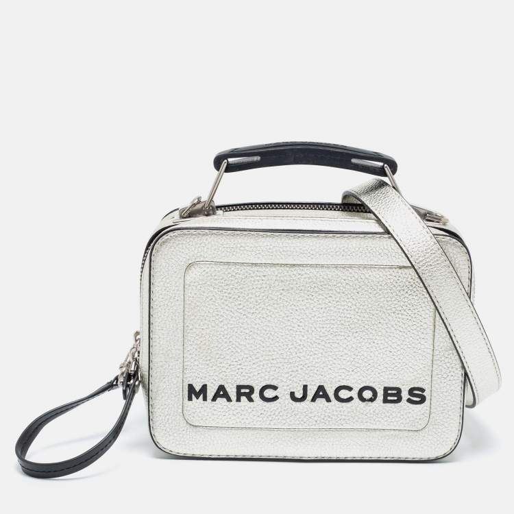 Pre Owned Marc Jacobs Silver Leather The Box 20 Top Handle Bag
