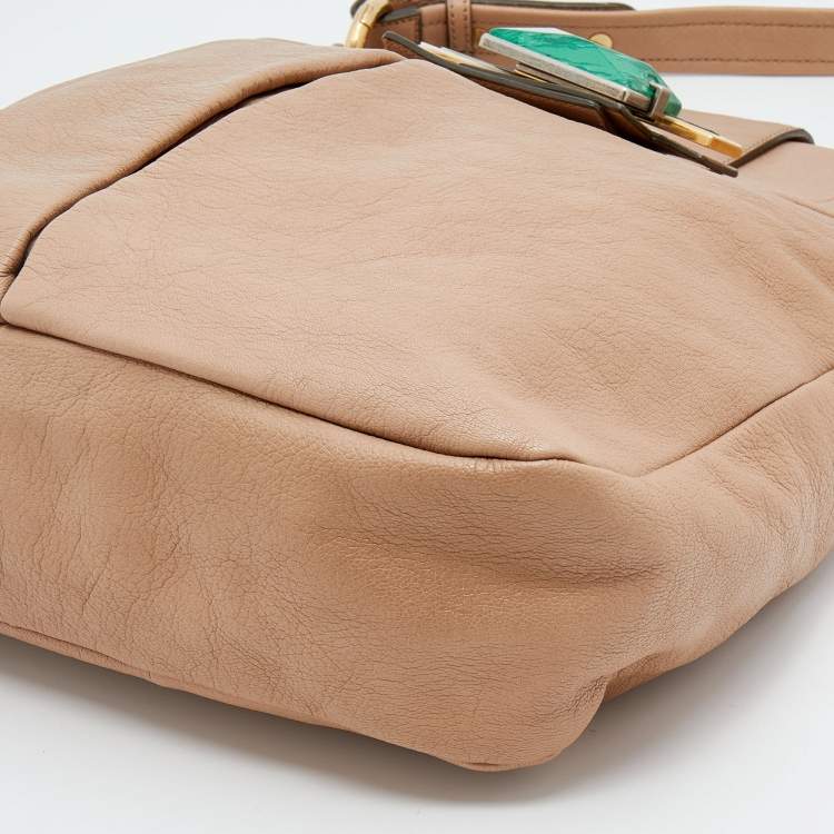 مملوكة مسبقًا Marc Jacobs Beige Leather Stone Embellished Shoulder Bag