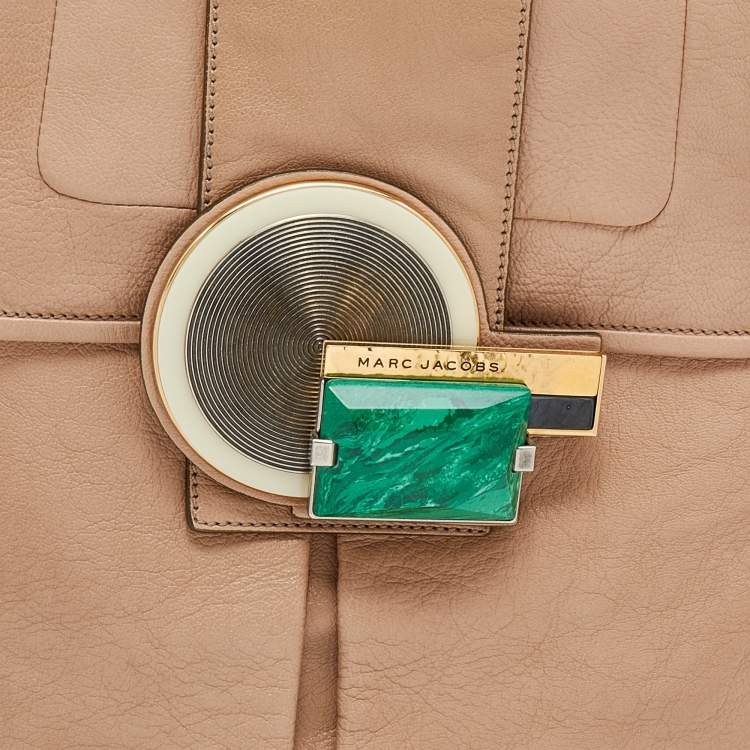 مملوكة مسبقًا Marc Jacobs Beige Leather Stone Embellished Shoulder Bag