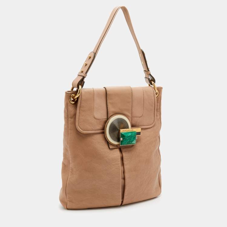 مملوكة مسبقًا Marc Jacobs Beige Leather Stone Embellished Shoulder Bag