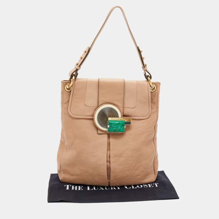 مملوكة مسبقًا Marc Jacobs Beige Leather Stone Embellished Shoulder Bag