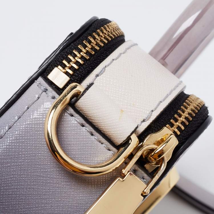 مملوكة مسبقًا Marc Jacobs White/Grey Leather Resin Handle Snapshot CrossBody Bag