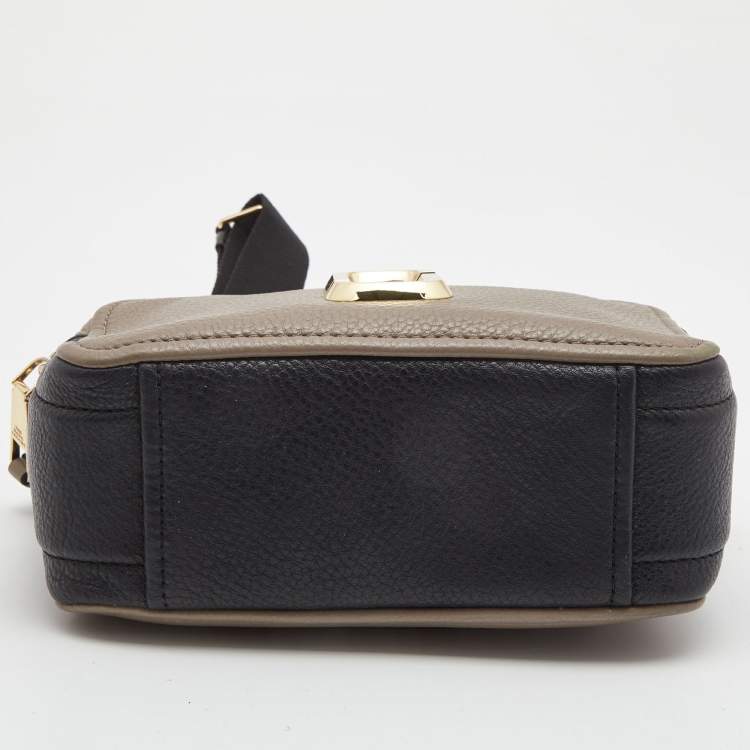 مملوكة مسبقًا Marc Jacobs Beige/Black Soft Leather Snapshot Crossbody Bag