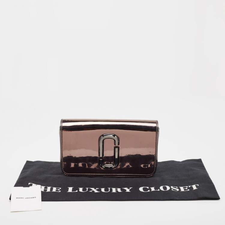 Pre Owned Marc Jacobs Grey Patent Leather The Long Shot Mirrored Clutch
