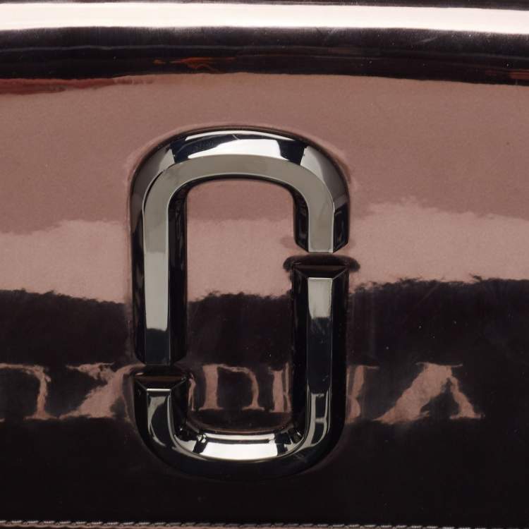Pre Owned Marc Jacobs Grey Patent Leather The Long Shot Mirrored Clutch