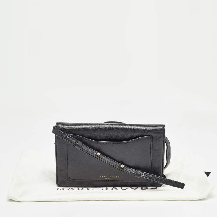 Pre Owned Marc Jacobs Black Leather Recruit Wallet on Strap 