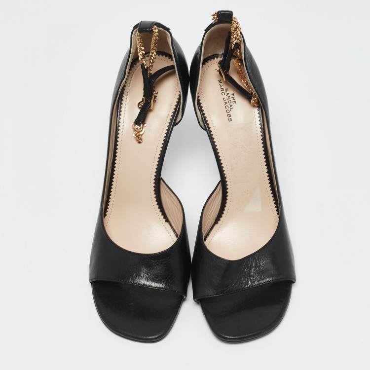 مملوكة مسبقًا Marc Jacobs Black Leather Logo Ankle Chain Strap Sandals Size 40