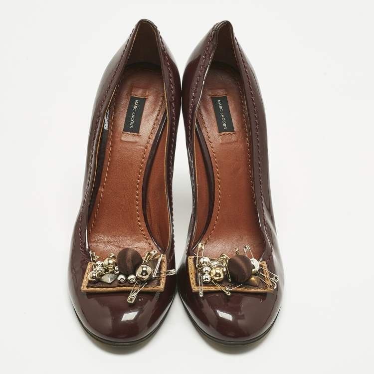 Pre Owned Marc Jacobs Burgundy Patent Leather Embellished Block Heel Pumps Size 37.5