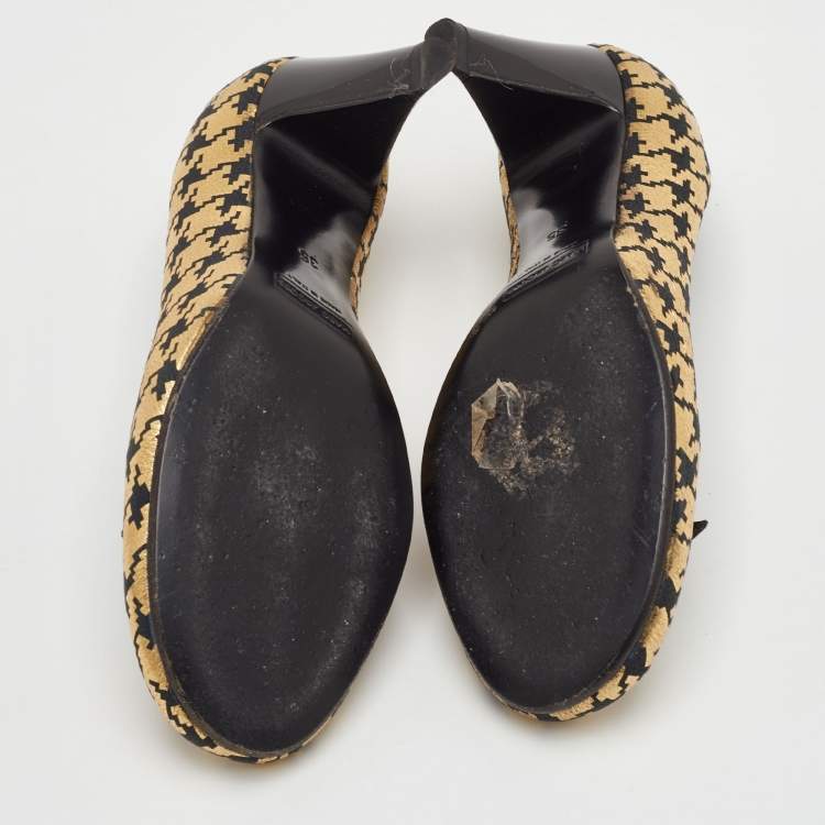 Pre Owned Marc Jacobs Size 35 Metallic Gold/Black Leather Round Toe Pumps