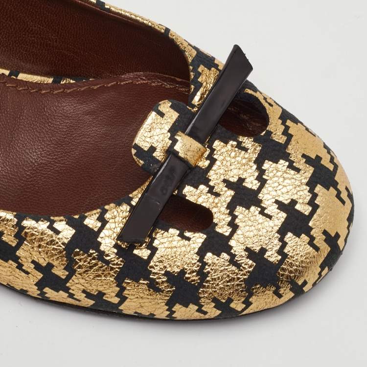 Pre Owned Marc Jacobs Size 35 Metallic Gold/Black Leather Round Toe Pumps