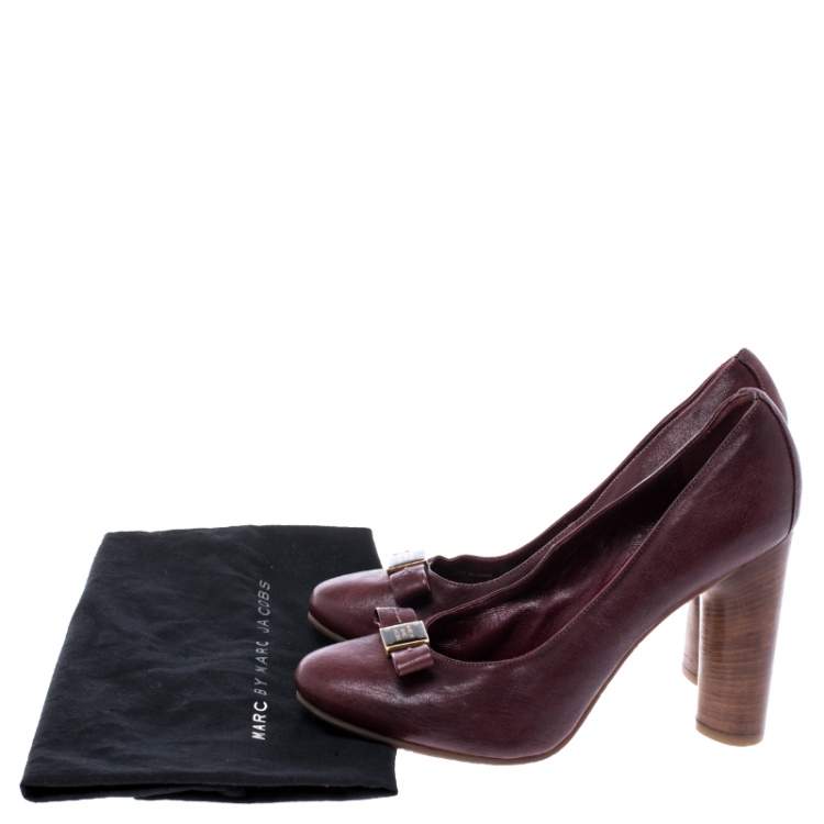 Pre Owned Marc Jacobs Dark Burgundy Bow Leather Wooden Heel Pumps Size 38.5