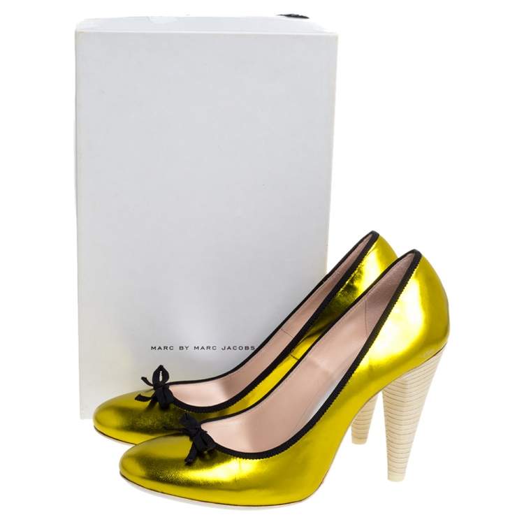 Pre Owned Marc Jacobs Metallic Green Leather Bow Cone Heel Pumps Size 38