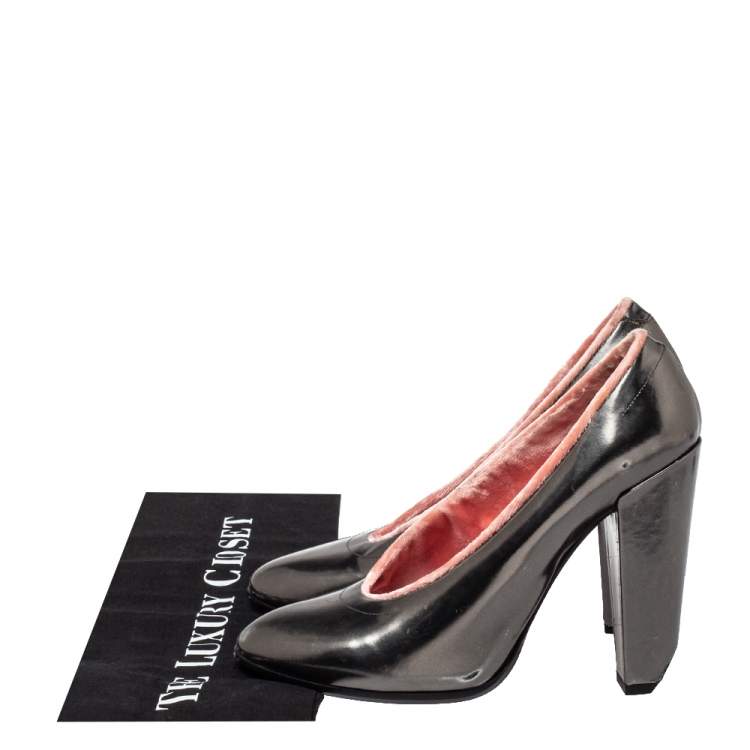 Pre Owned Marc Jacobs Grey Leather Block Heel Pumps Size 38.5