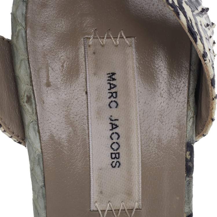 مملوكة مسبقًا Marc Jacobs Multicolor Python Leather Ankle Strap Sandals Size 35.5 