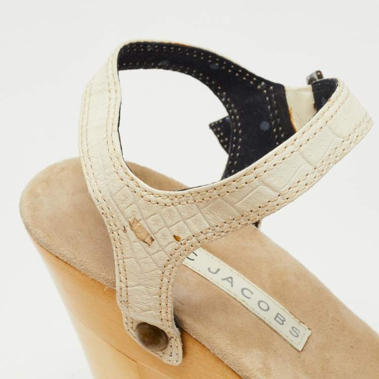 Pre Owned Marc Jacobs Cream Croc Embossed Leather Ankle Strap Clog Sandals Size 39