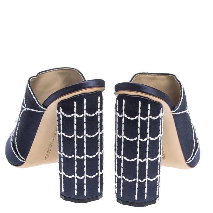 Pre Owned Marco de Vincenzo Blue Embroidered Satin Open Toe Block Heel Sandals Size 41