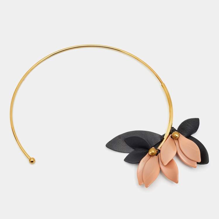 Pre Owned Marni Flower Resin Leather Gold Tone Open Necklace