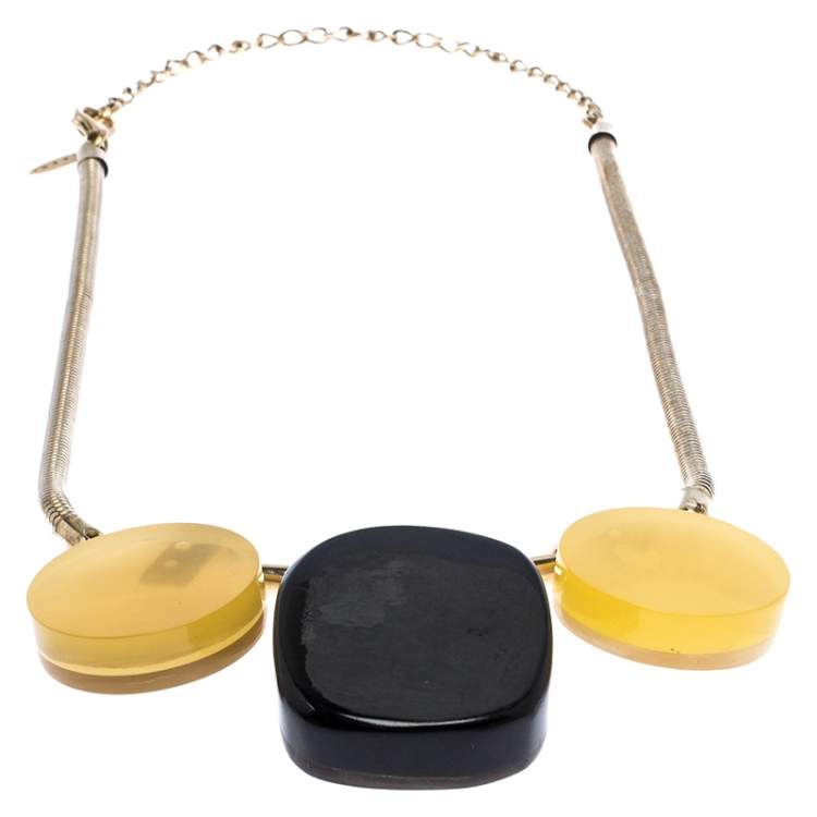 مملوكة مسبقًا Marni Multicolor Horn and Resin Pendant Gold Tone Choker Necklace 