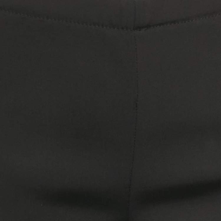 Pre Owned بنطلون مارني محبوك قصير باللون الأسود مقاس صغير - سمول