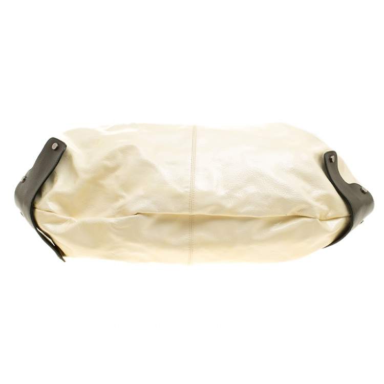 مملوكة مسبق�ًا Marni Cream Patent Leather Large New Balloon Hobo