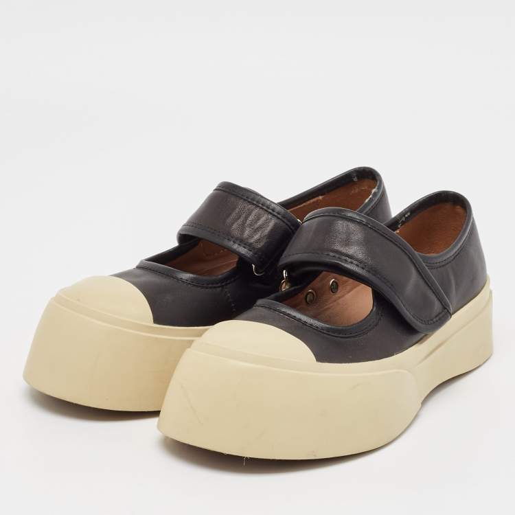Pre Owned Marni Black/Cream Leather and Rubber Mary Jane Flats Size 36