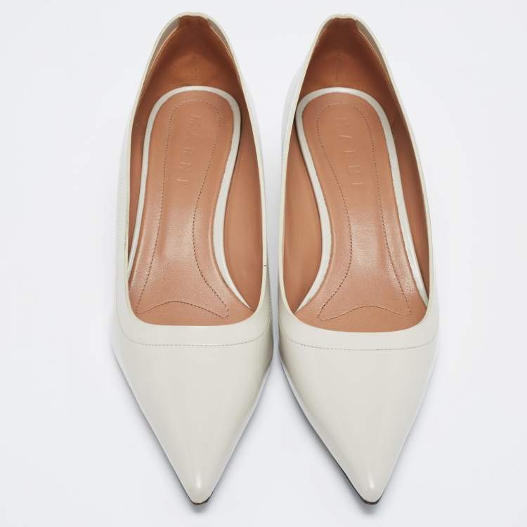 مملوكة مسبقًا Marni Light Grey Leather Pointed-Toe Pumps Size 40