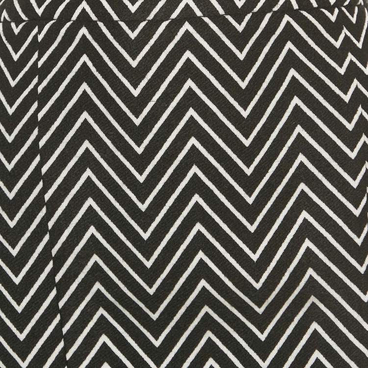 Pre Owned Max & Co. Black/White Chevron Patterned knit Short Skirt M