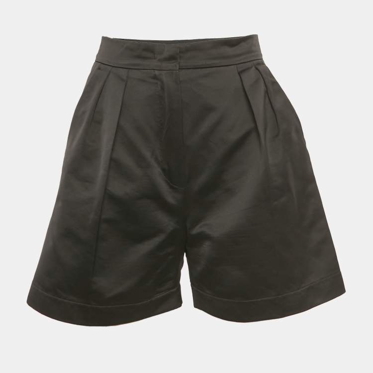 مملوكة مسبقًا Max Mara Black Satin Shorts S