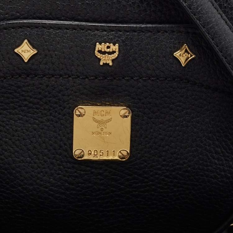 Pre Owned MCM Black Leather Round Crossbody Bag