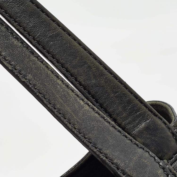 Pre Owned MCM Black Leather Logo Charm Shoulder Bag