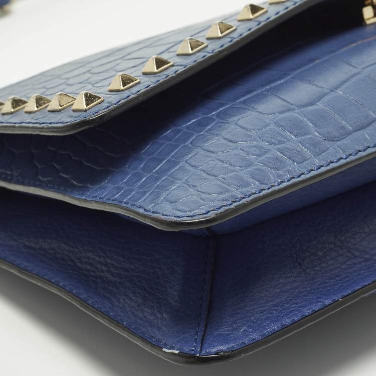 مملوكة مسبقًا MCM Studded Blue Croc Embossed Leather Shoulder Bag
