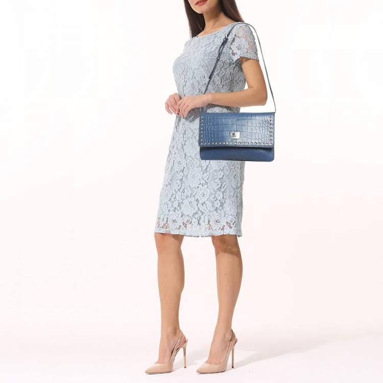 مملوكة مسبقًا MCM Studded Blue Croc Embossed Leather Shoulder Bag