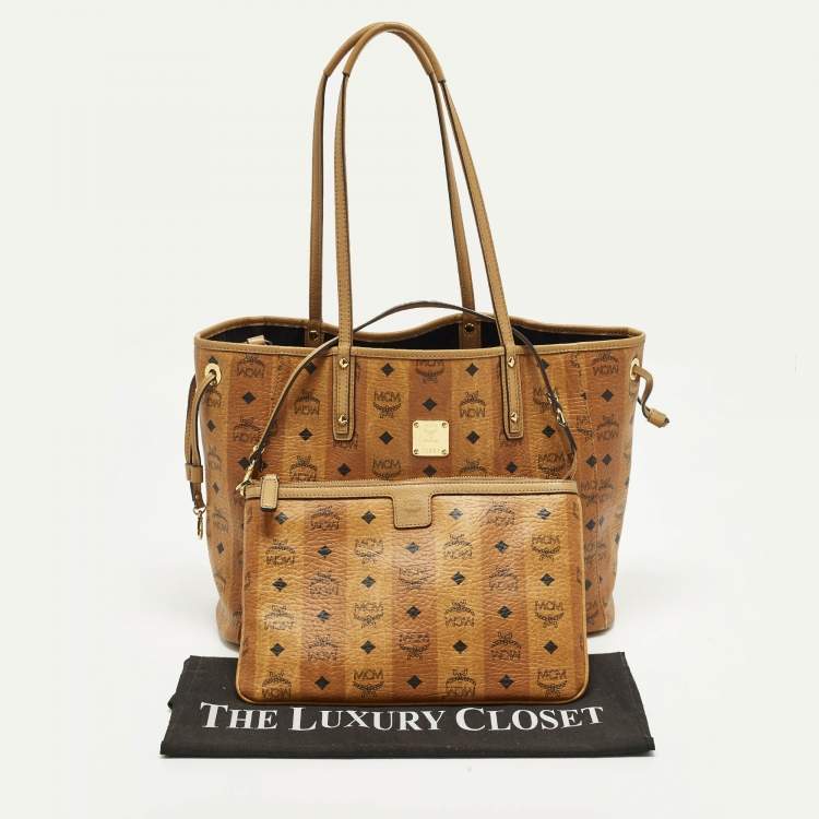 مملوكة مسبقًا MCM Liz Reversible Tan Visetos Coated Canvas and Fabric Tote