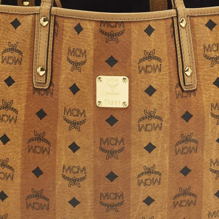 مملوكة مسبقًا MCM Liz Reversible Tan Visetos Coated Canvas and Fabric Tote
