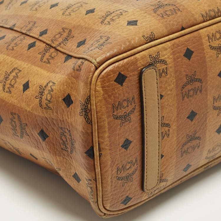 مملوكة مسبقًا MCM Liz Reversible Tan Visetos Coated Canvas and Fabric Tote