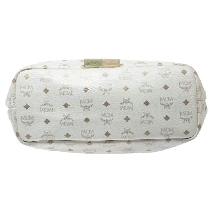مملوكة مسبقًا MCM White Visetos Coated Canvas and Leather Medium Princess Lion Shopper Tote