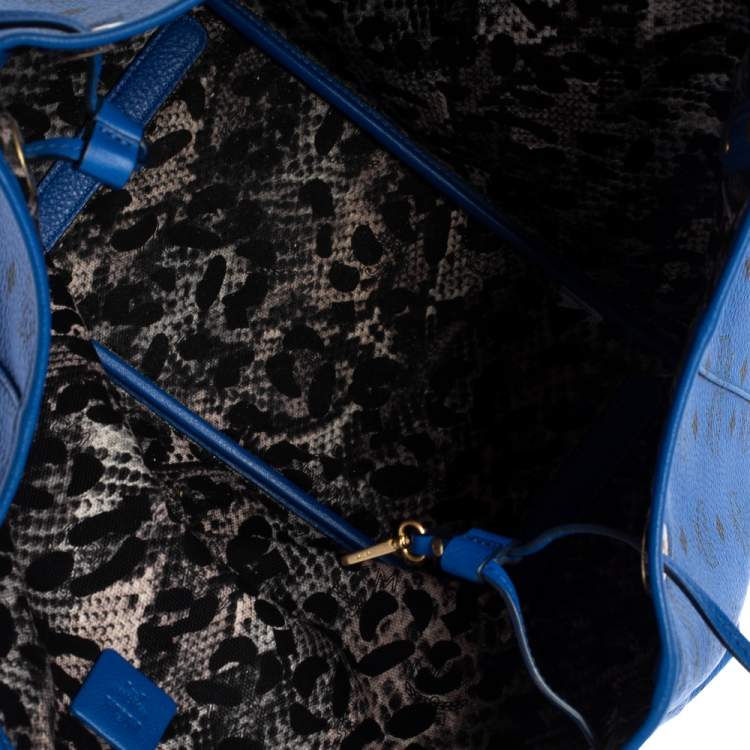 مملوكة مسبقًا MCM Blue Visetos Leather Project Reversible Shopper Tote