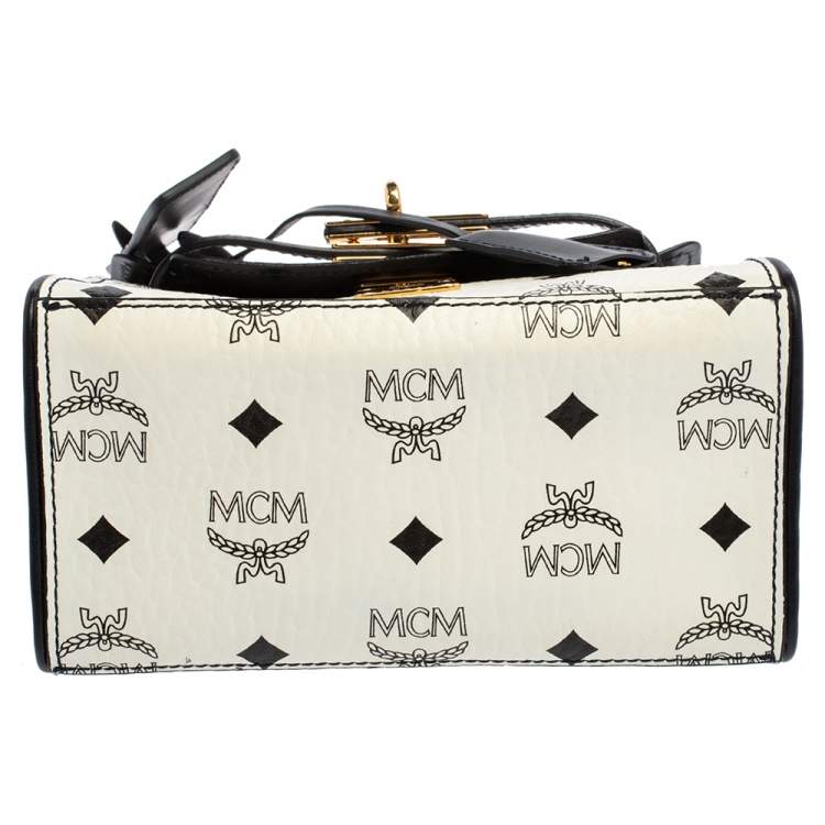 ممل�وكة مسبقًا MCM White Visetos Coated Canvas and Leather Heritage Top Handle Bag