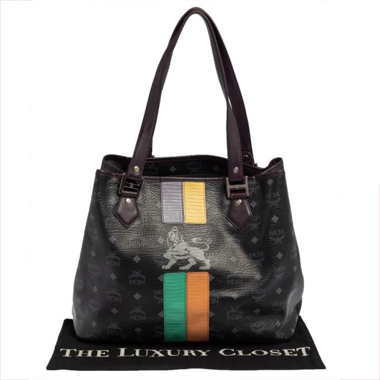 مملوكة مسبقًا MCM Black Visetos Coated Canvas and Leather Medium Princess Lion Shopper Tote