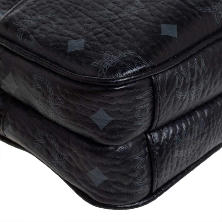 مملوكة مسبقًا MCM Black Visetos Coated Canvas Double Zip Camera Crossbody Bag