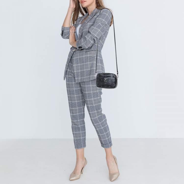 مملوكة مسبقًا MCM Black Visetos Coated Canvas Double Zip Camera Crossbody Bag