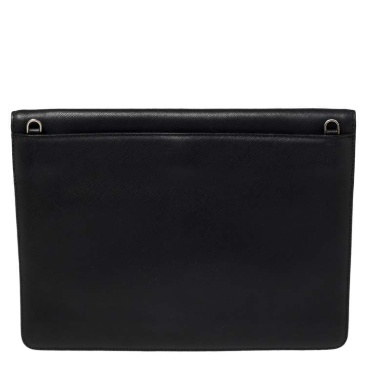 مملوكة مسبقًا MCM Black/White Leather Envelope Clutch