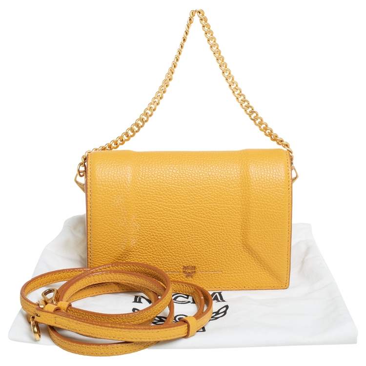 مملوكة مسبقًا MCM Yellow Leather Flap Chain Crossbody Bag