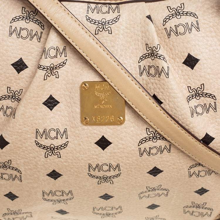 مملوكة مسبقًا MCM Cream/Beige Visetos Coated Canvas and Leather Shopper Tote