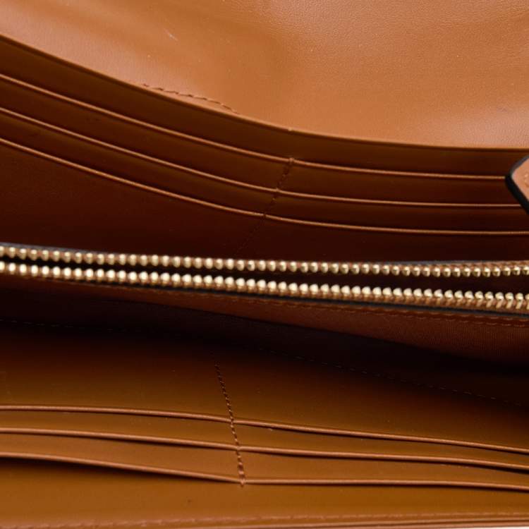 مملوكة مسبقًا MCM Brown Visetos Canvas Patricia WOC Wallet