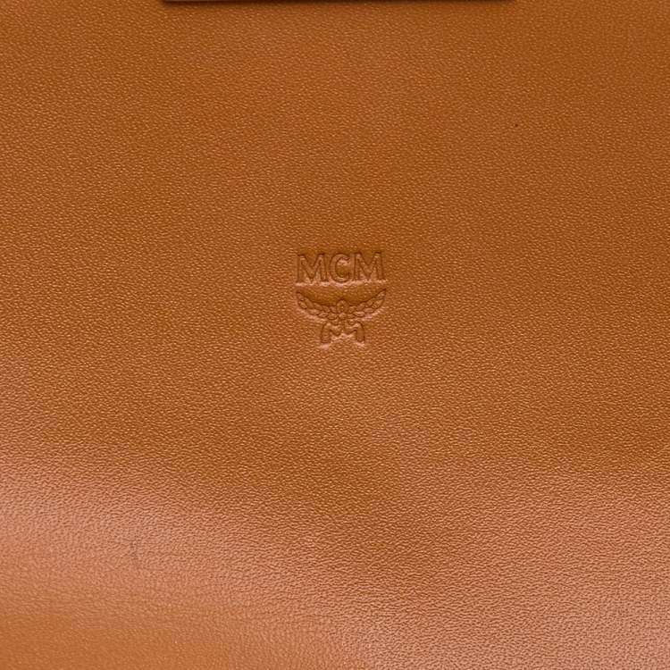 مملوكة مسبقًا MCM Brown Visetos Canvas Patricia WOC Wallet