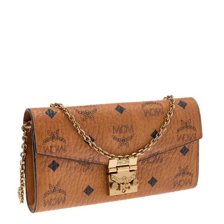 مملوكة مسبقًا MCM Brown Visetos Canvas Patricia WOC Wallet