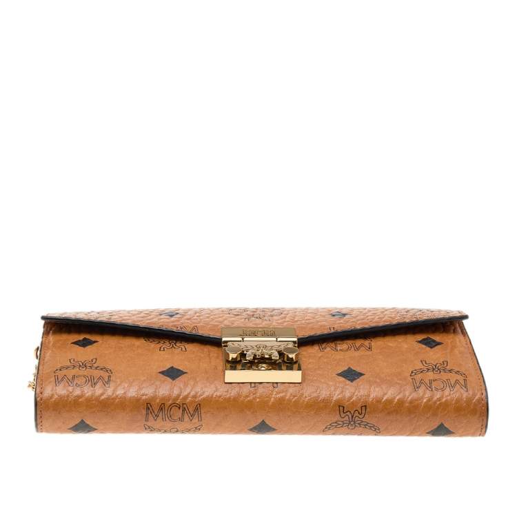 مملوكة مسبقًا MCM Brown Visetos Canvas Patricia WOC Wallet