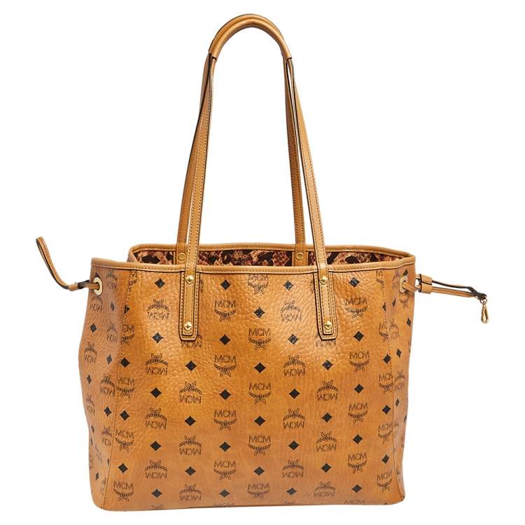 مملوكة مسبقًا MCM Cognac Visetos Coated Canvas Reversible Liz Shopper Tote